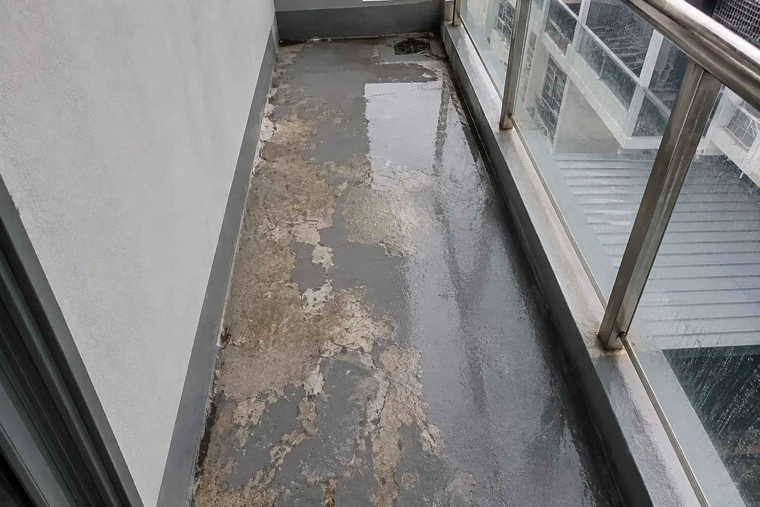 Cheras balcony leak before waterproofing